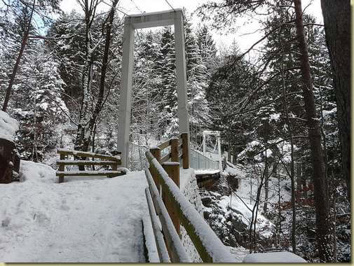il ponte sul torrente Loana...  