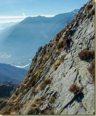 scendendo dalla cima...