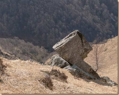 roccia solitaria...