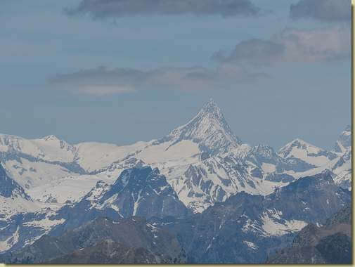 l'onnipresente Finsteraarhorn...