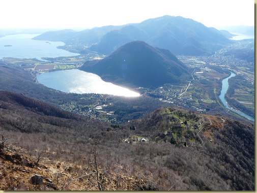 vista su Vercio, il Lago di Mergozzo ed il Montorfano 
