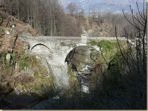 il ponte sul Rio Graglia 