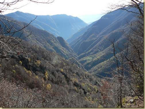 Val Pogallo - scendendo la costa dei Sass Negher