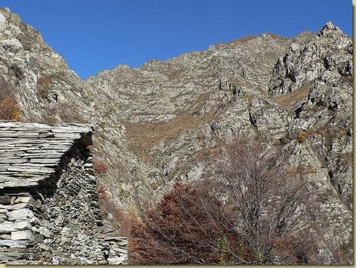 a La Colla - in alto il prato di Saler 