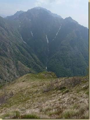 sullo sfondo la Colma e il Moncucco