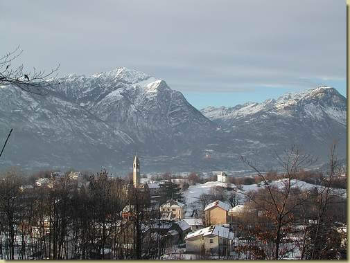 Trontano (foto del dicembre 2004) 