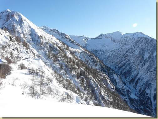 sulla destra il Pizzo Desen e la Testa del Parise 