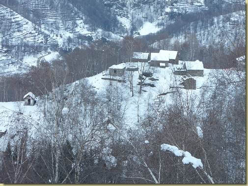 vista sull'Alpe Briasca [teleobiettivo] 