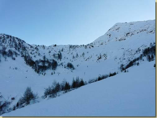 al centro la Costa dei Bagnoli 