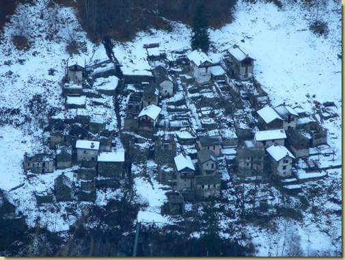 vista su Calagno - dall'Alpone (teleobiettivo)