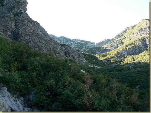 salendo la Valle dei Laghetti