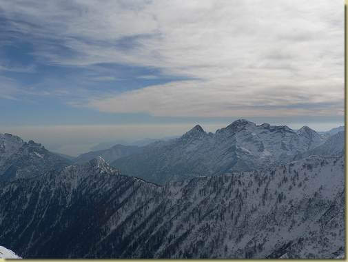 al centro il Mottac e la sua cresta nord 