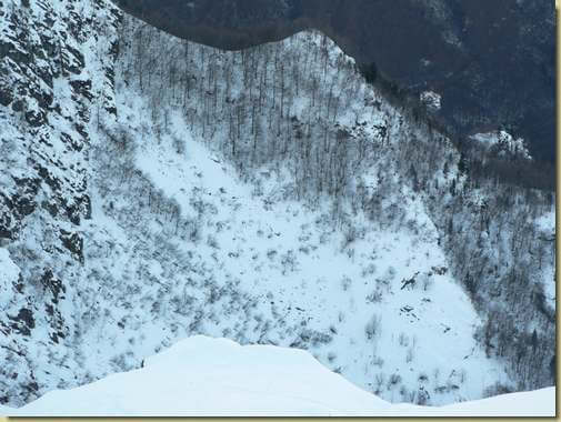 dalla quota 1810 m. - vista sull'Alpe Campo di sotto e il Colle del Langurio