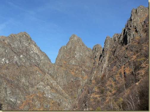 Pizzo delle tre Croci e il Torrione di Bettola
