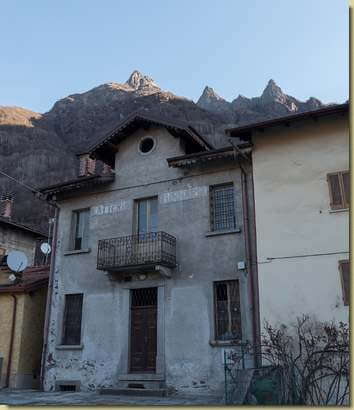 partenza da Albo (la vecchia Latteria Turnaria...)