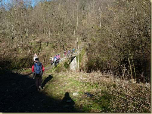 sulla mulattiera per Monscen&ugrave;...