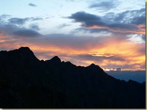 alba alla Bocchetta di Campo - (da destra : Cima Marsicce, Cima di Cortechiuso e Laurasca)