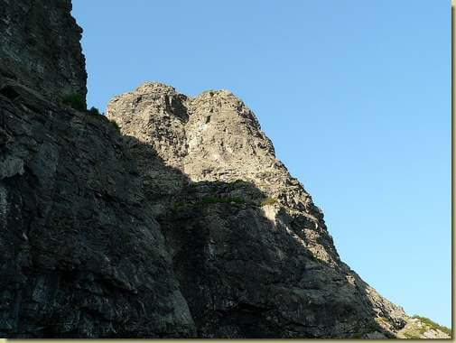 cima Pedum (al centro) e Torre della Desolazione (da nord)